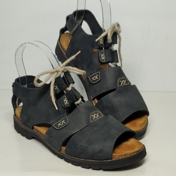 Naot Black casual Leather cut out Sandals womans size 8  EU 39 - Picture 1 of 16